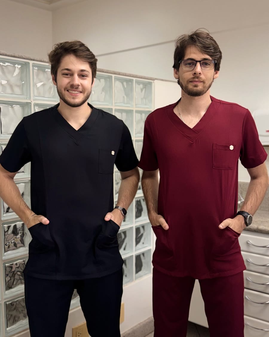 Profissional de saúde usando jaleco Jaleca
